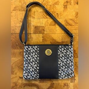 Tommy Hilfiger Crossbody